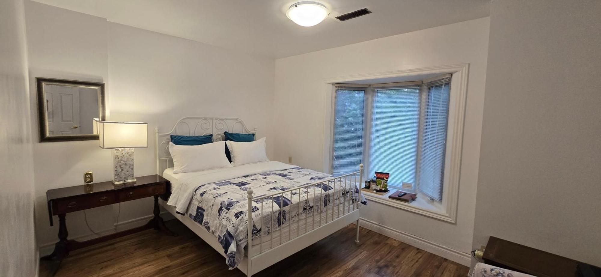 Margie Townhome Suites Toronto Room photo