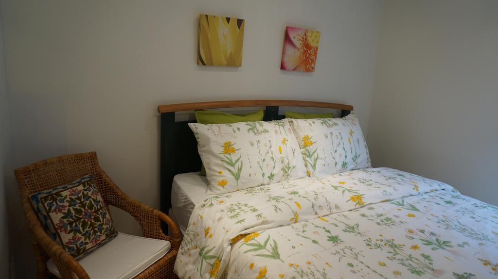 Margie Townhome Suites Toronto Room photo